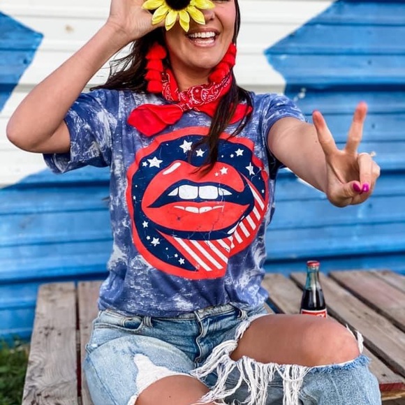 4th of July Tee. Very Good quality! - Picture 2 of 3